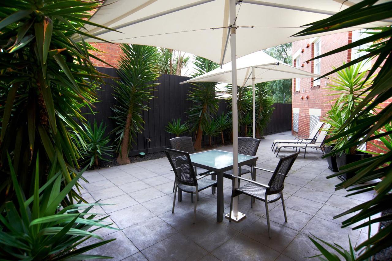 Quest East Melbourne Aparthotel Eksteriør bilde